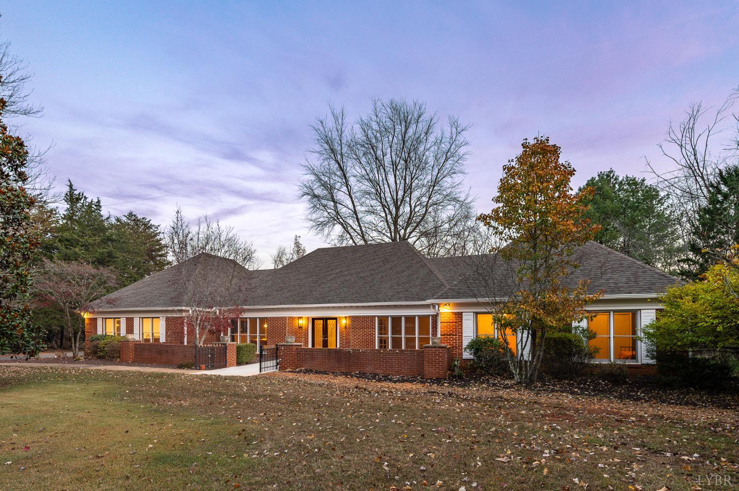 405 Meadowridge Drive