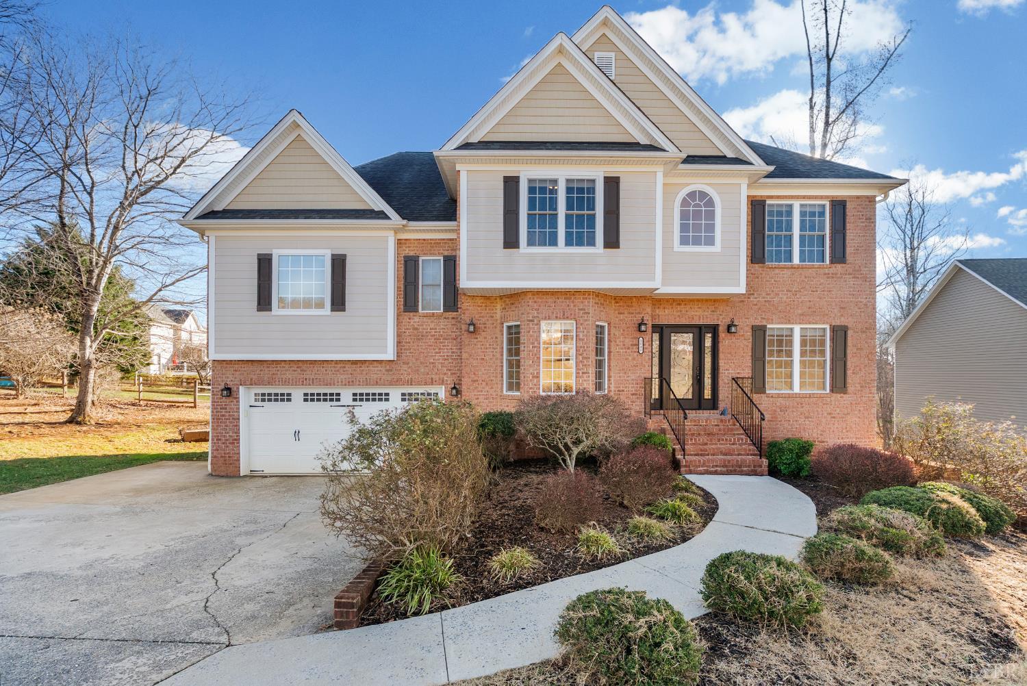 1040 Hooper Woods Drive