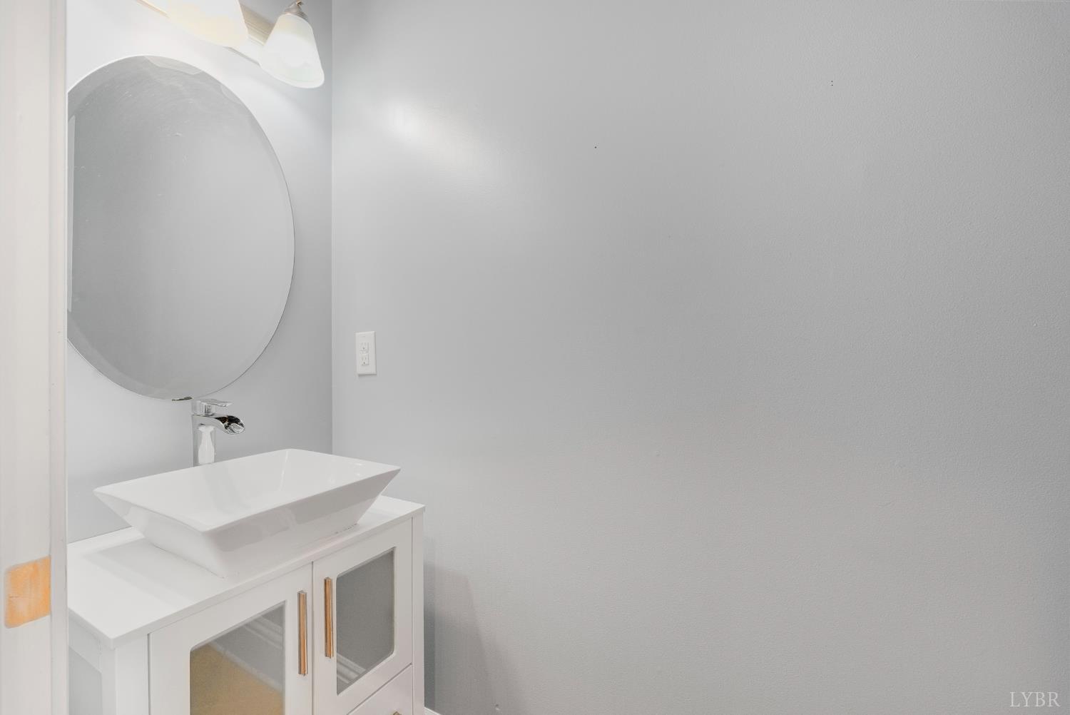 1040 Hooper Woods Drive