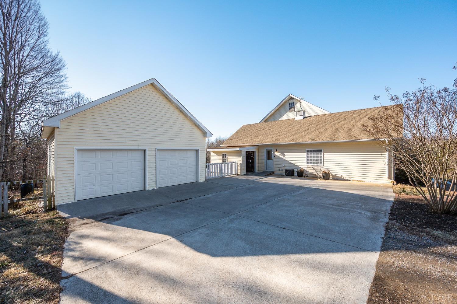 3520 Roaring Run Road