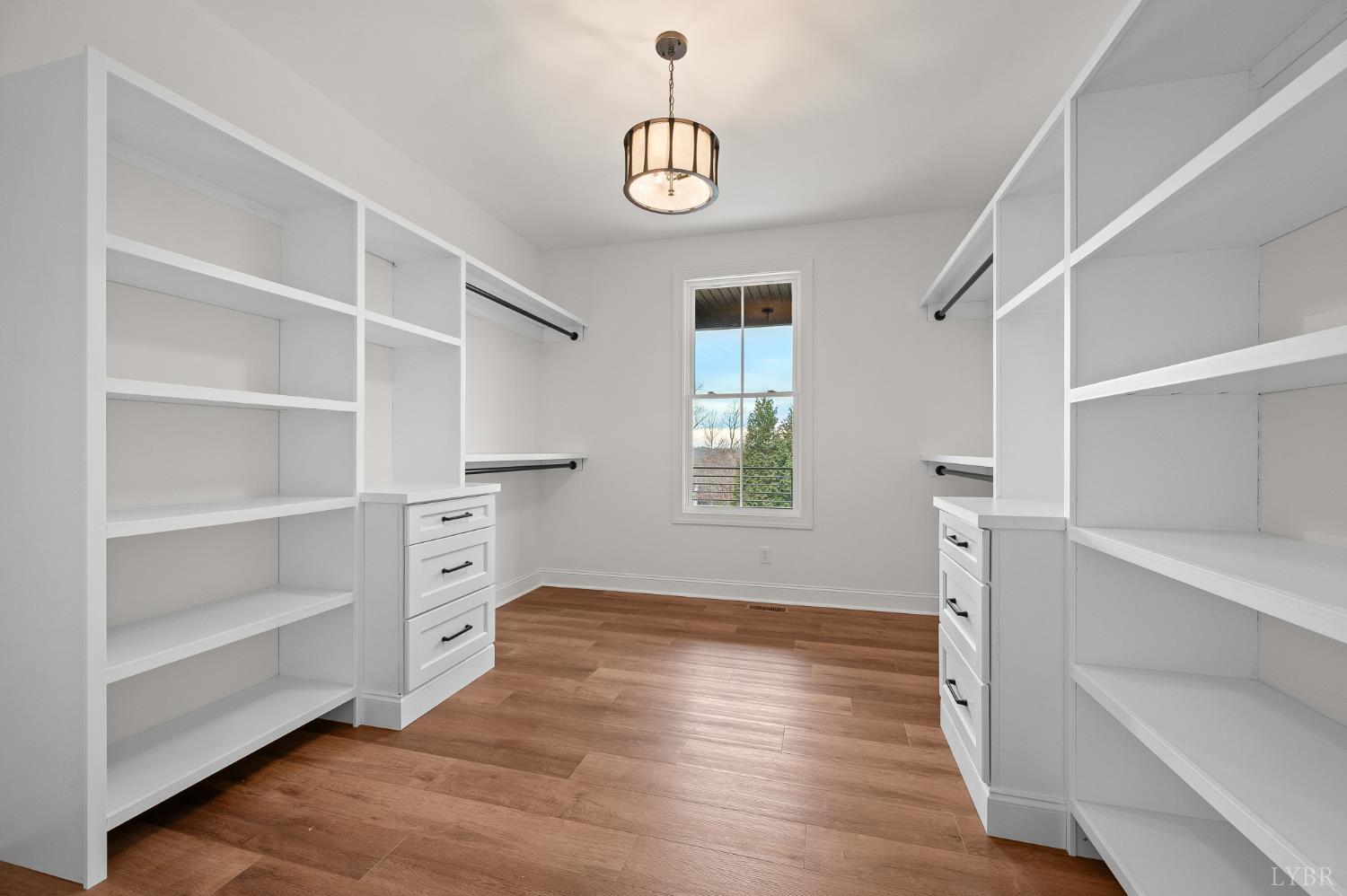 1148 Val Terrace Court