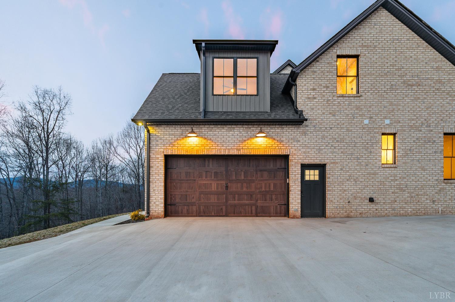 1148 Val Terrace Court