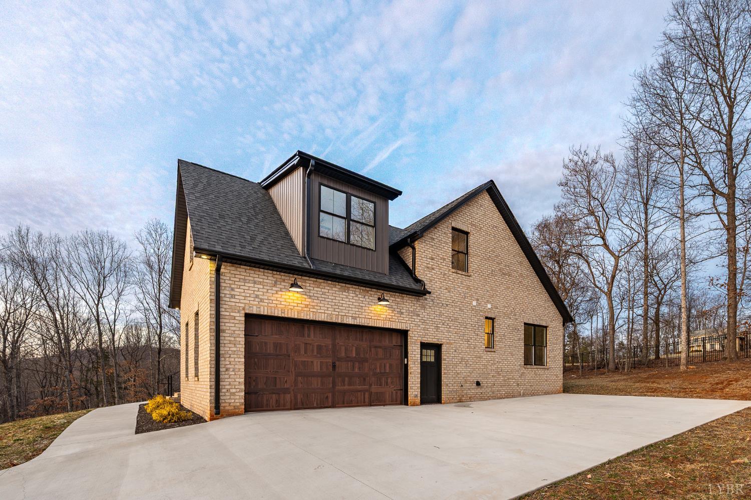 1148 Val Terrace Court