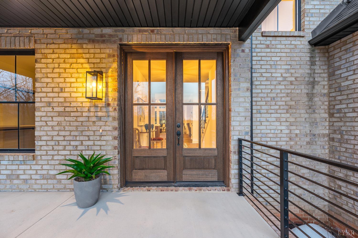 1148 Val Terrace Court