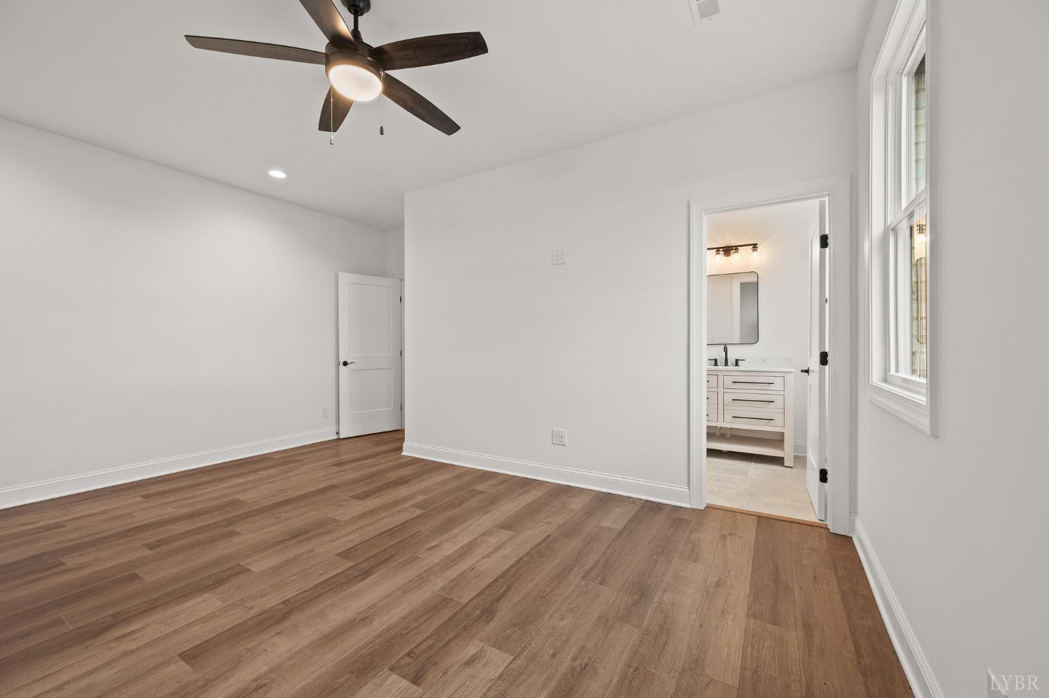 1148 Val Terrace Court