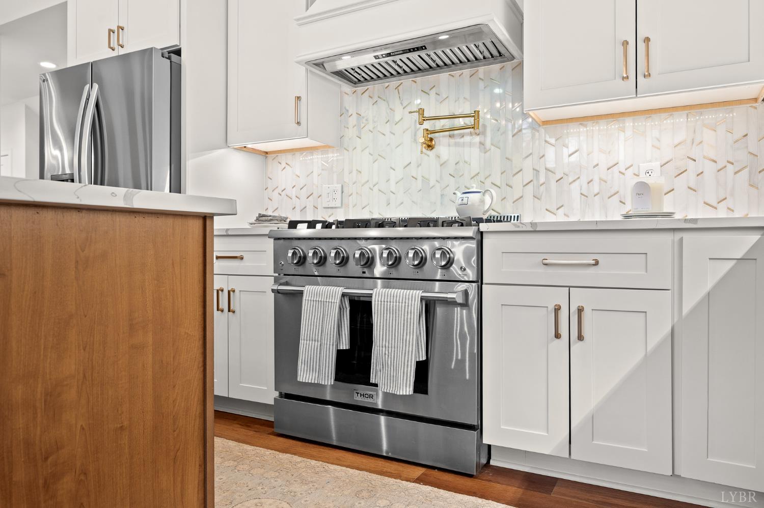 1148 Val Terrace Court