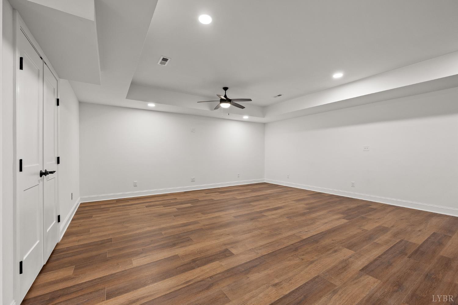 1148 Val Terrace Court