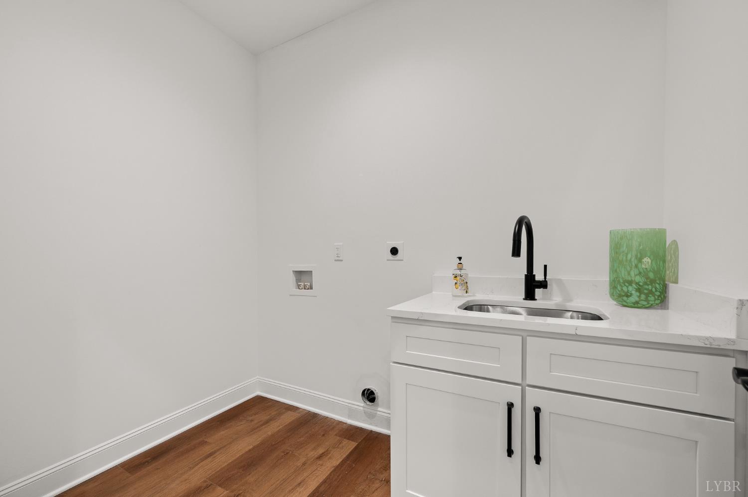 1148 Val Terrace Court