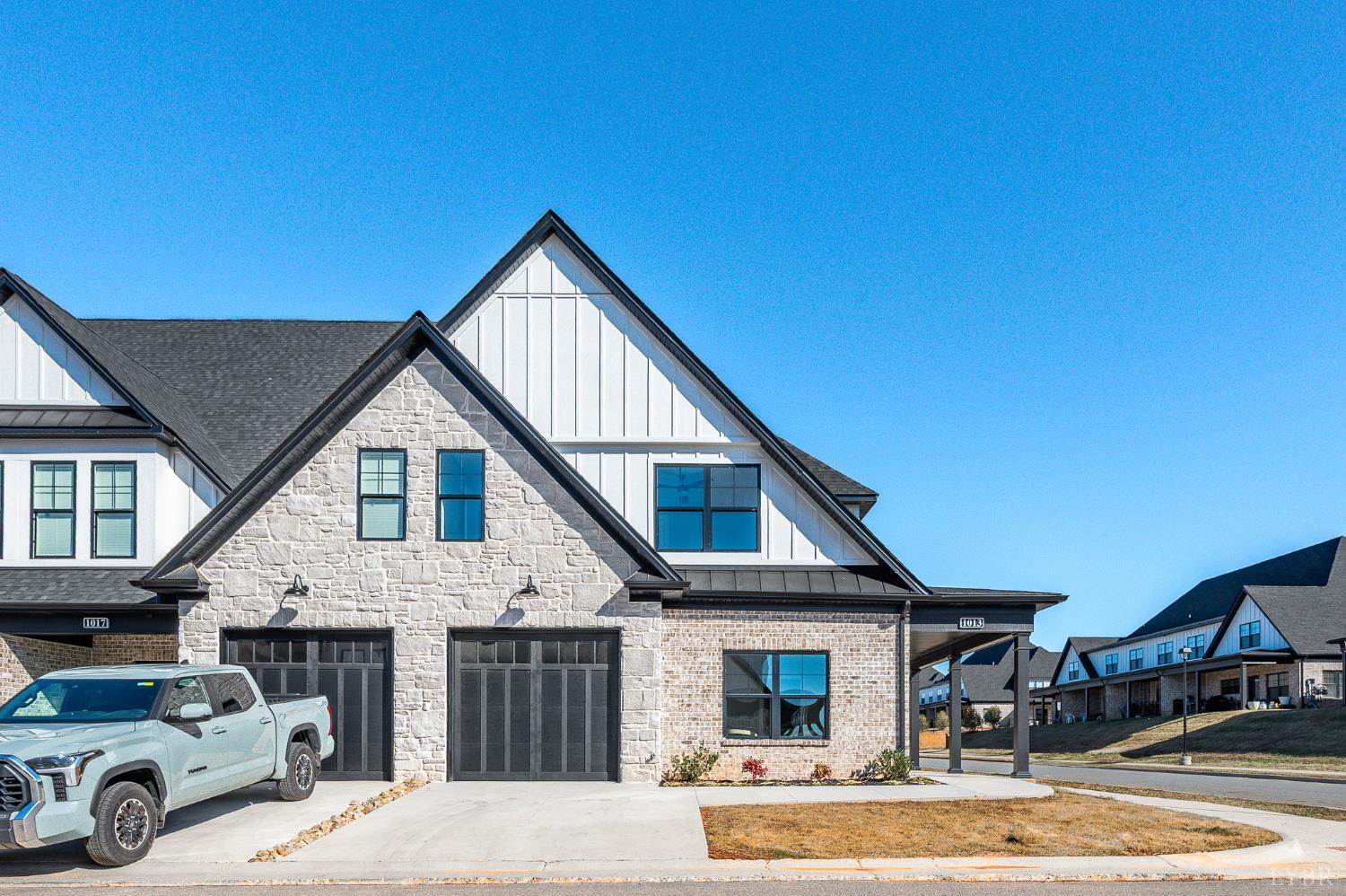 1151 South Westyn Loop