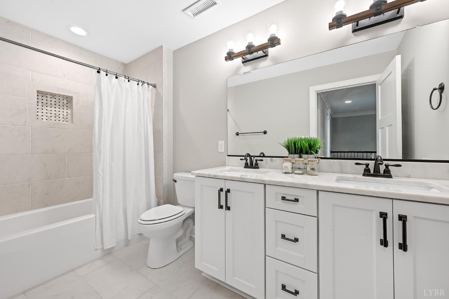 1249 Sleepy Oak Lane