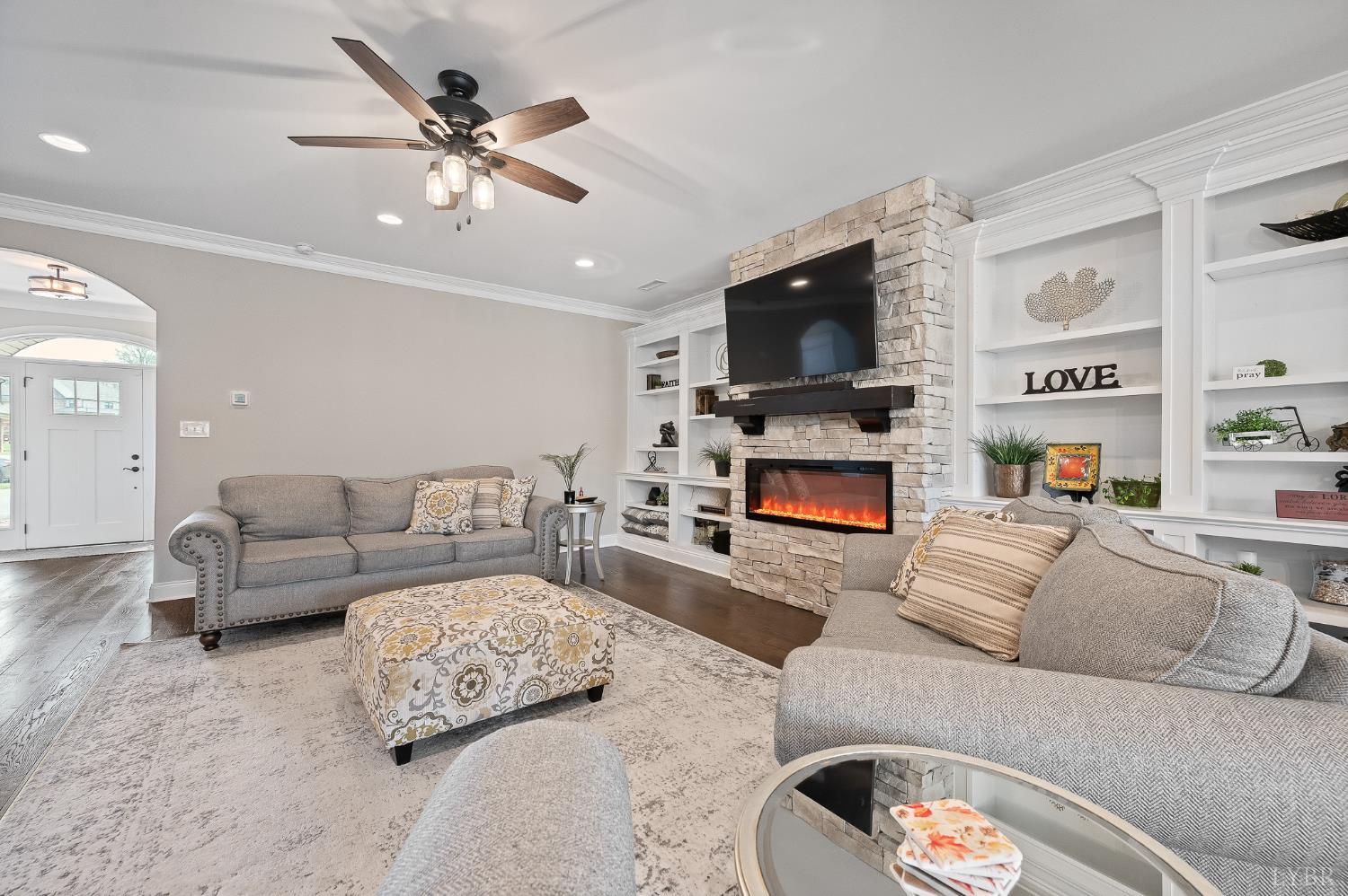 1249 Sleepy Oak Lane