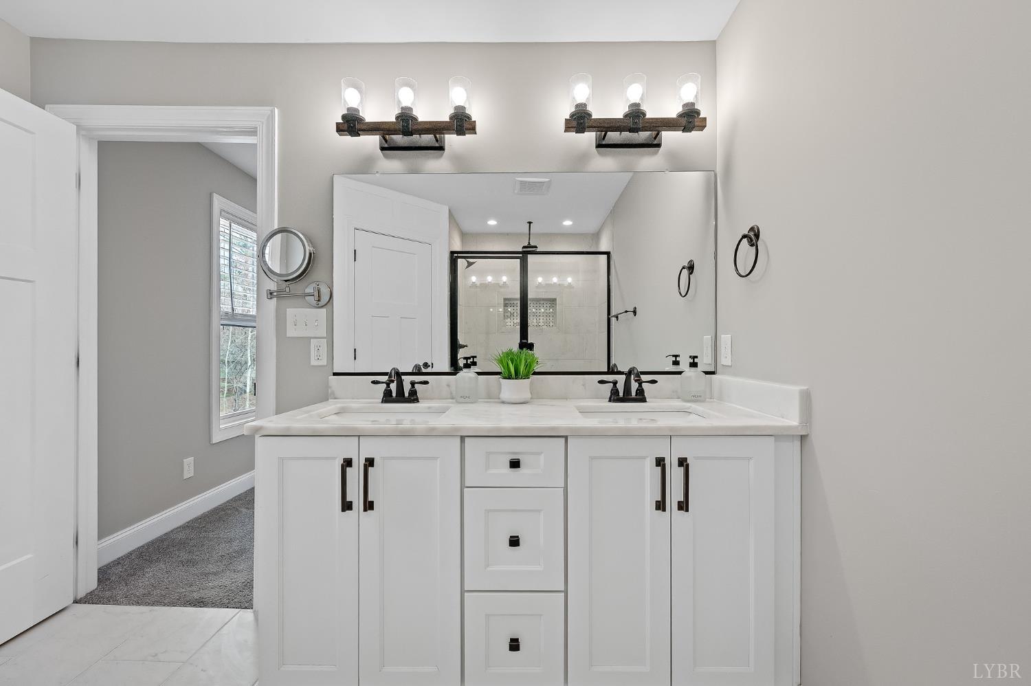 1249 Sleepy Oak Lane