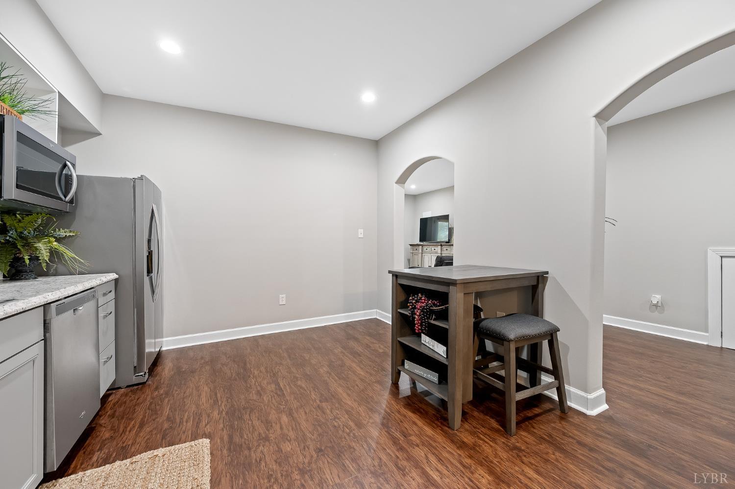 1249 Sleepy Oak Lane