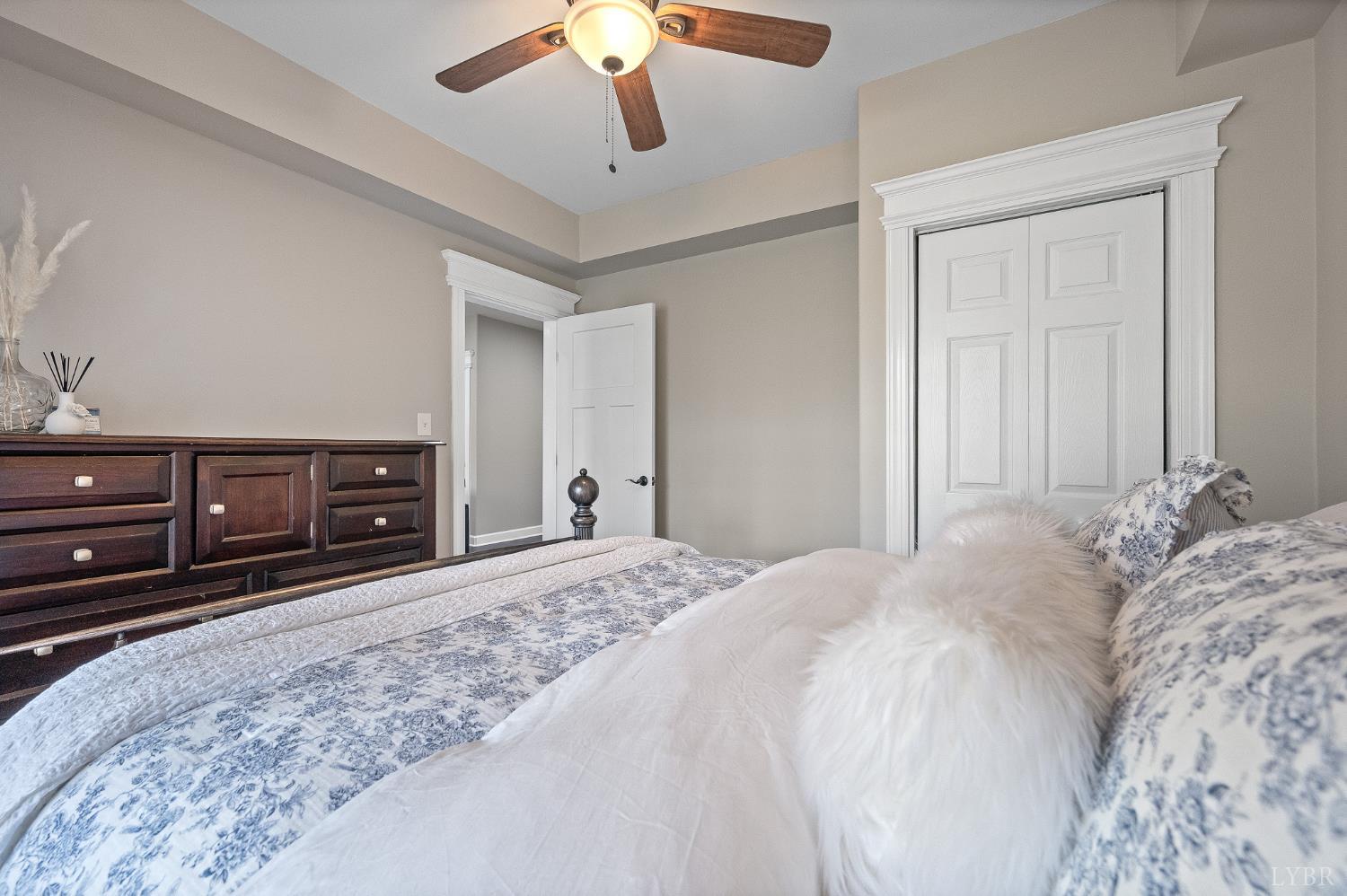 1249 Sleepy Oak Lane