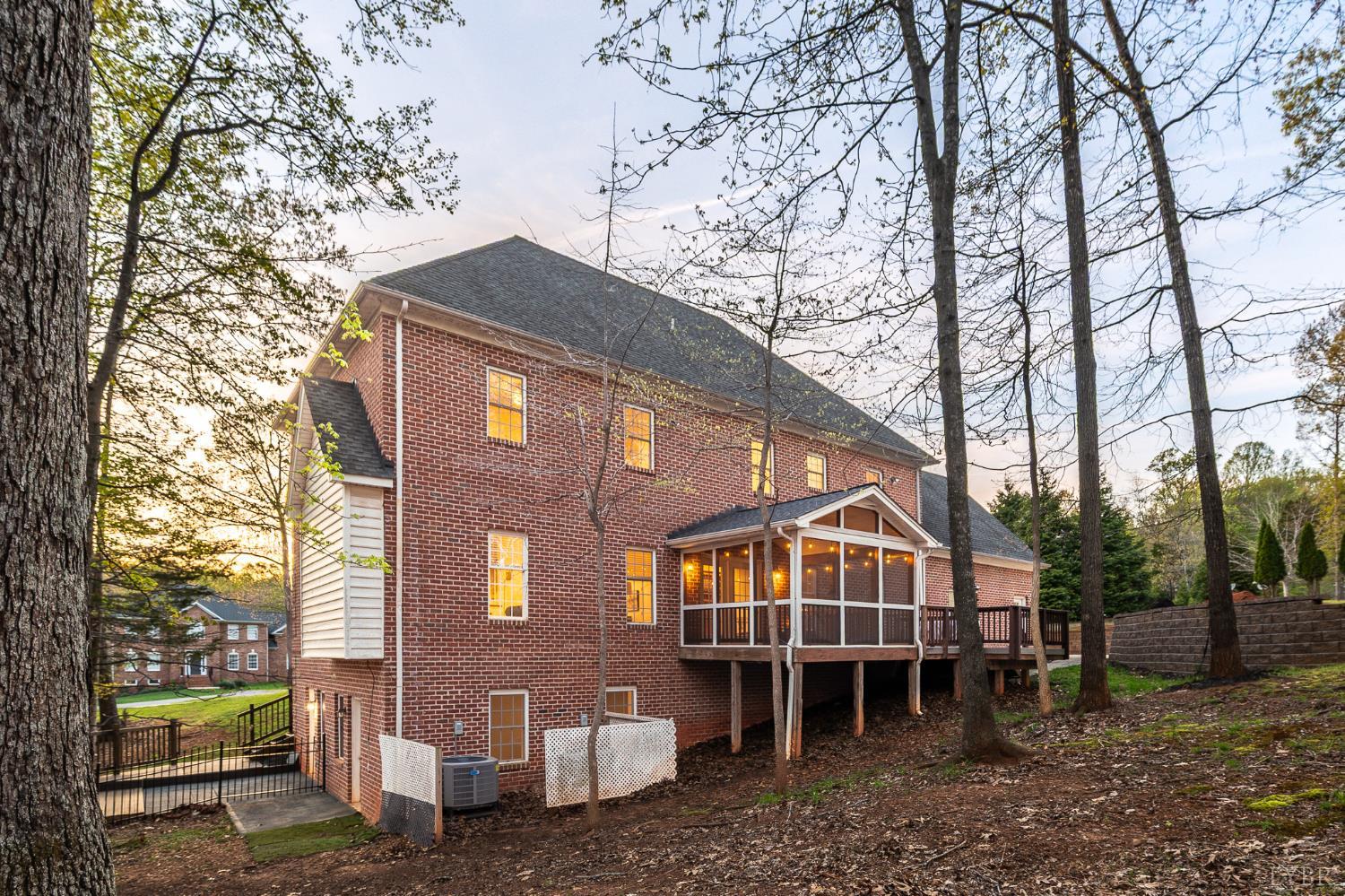 1089 Howards Scenic Trail