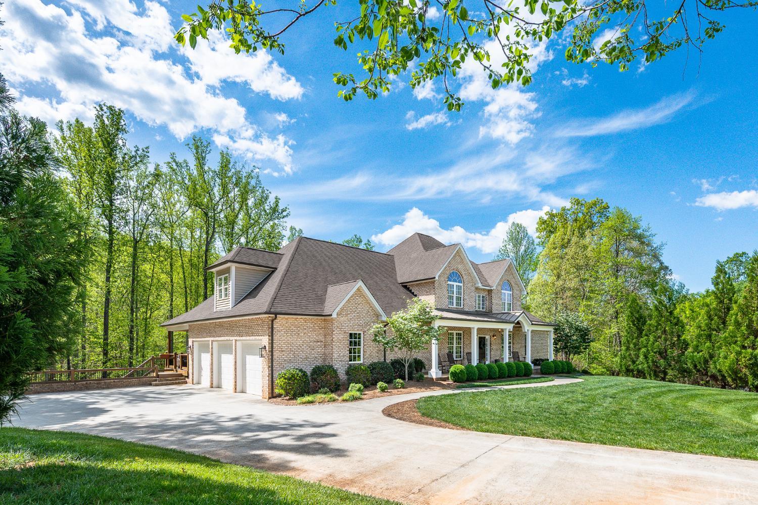 1009 Val Ter Court