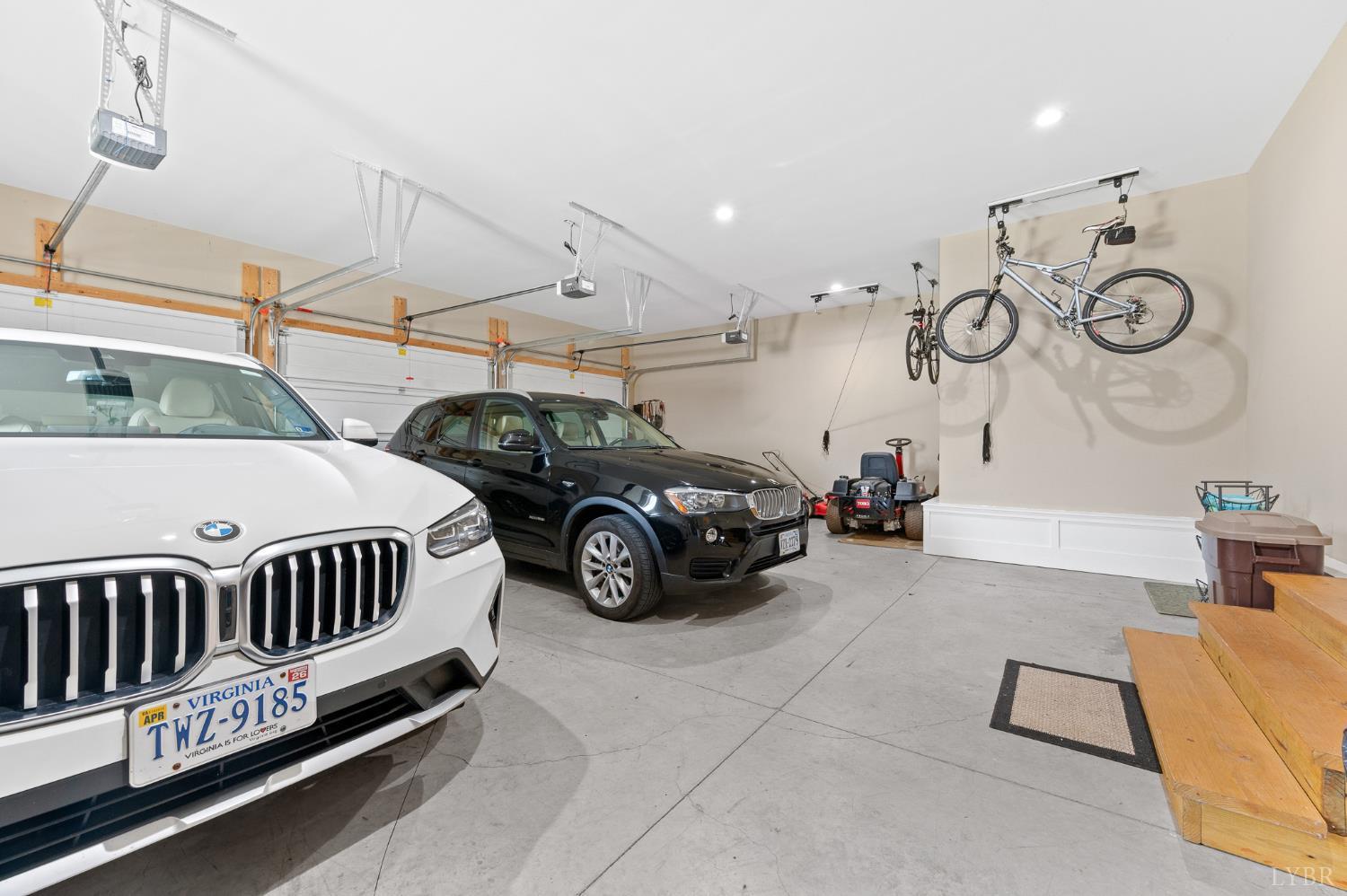 1009 Val Ter Court