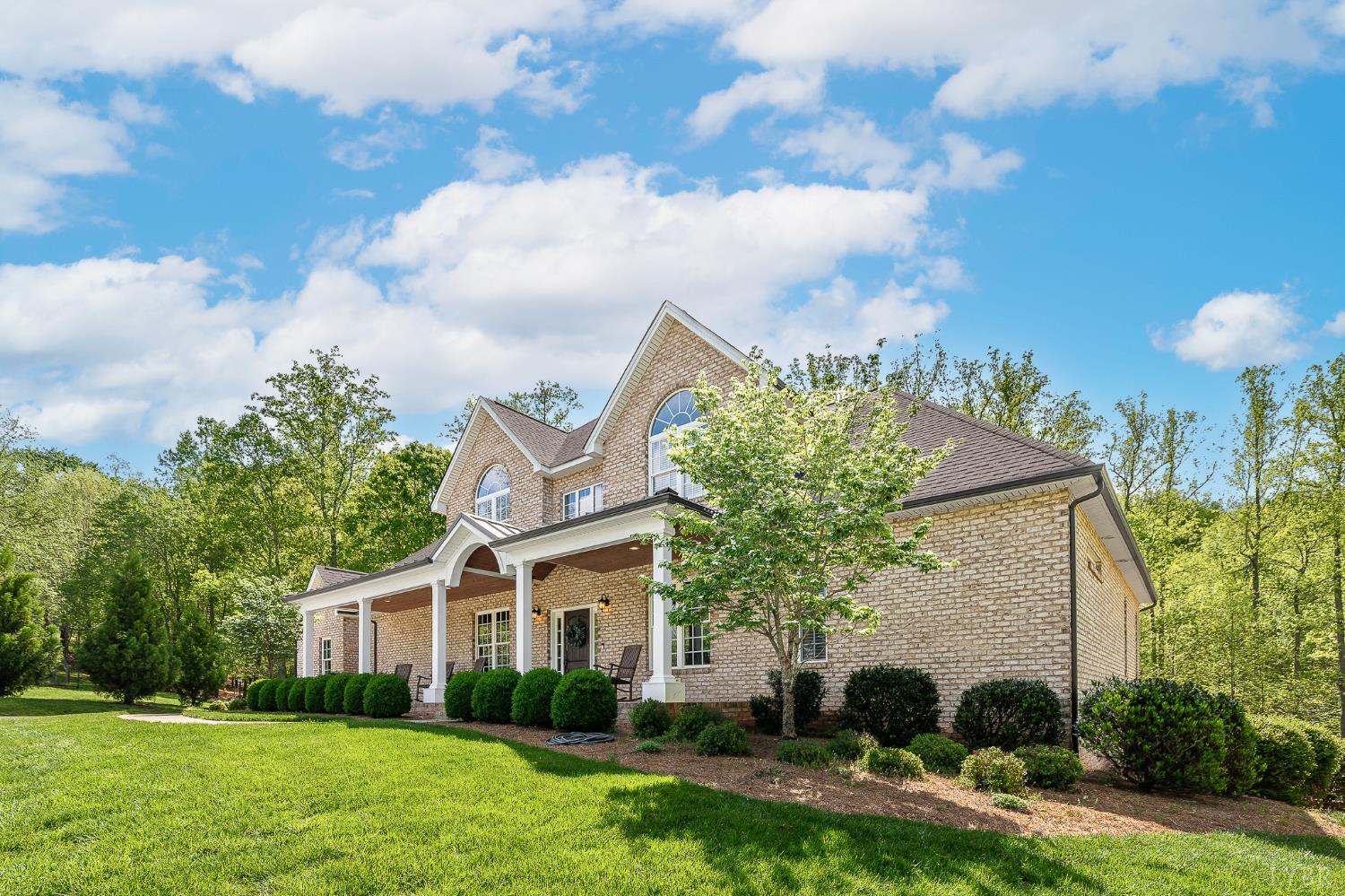 1009 Val Ter Court