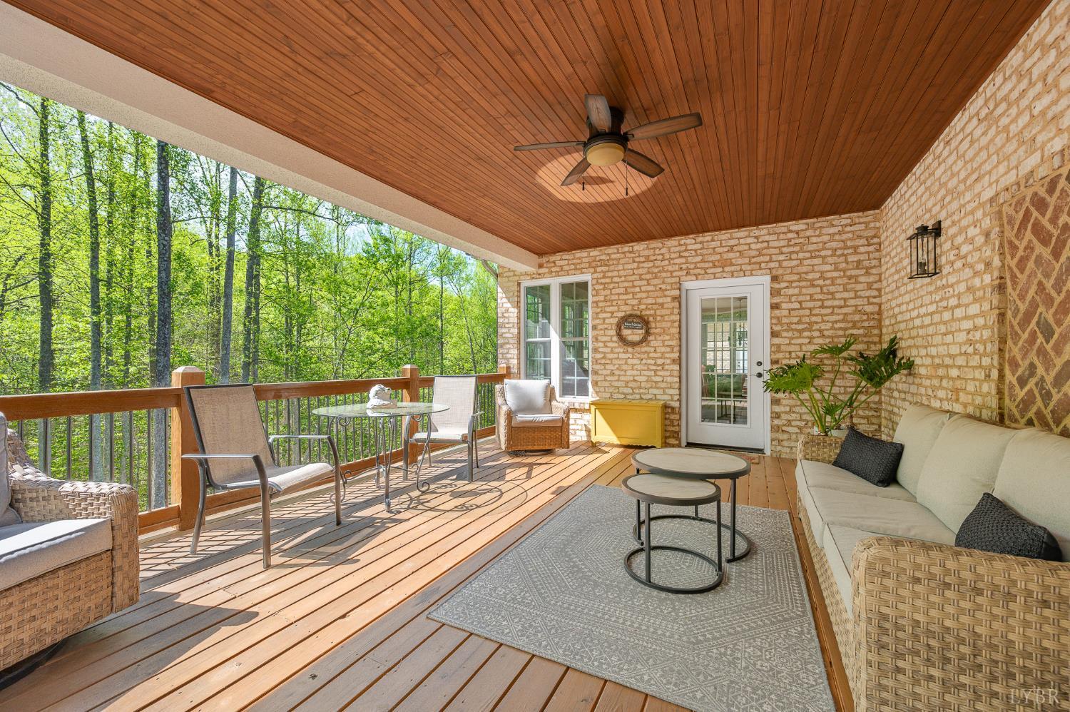 1009 Val Ter Court