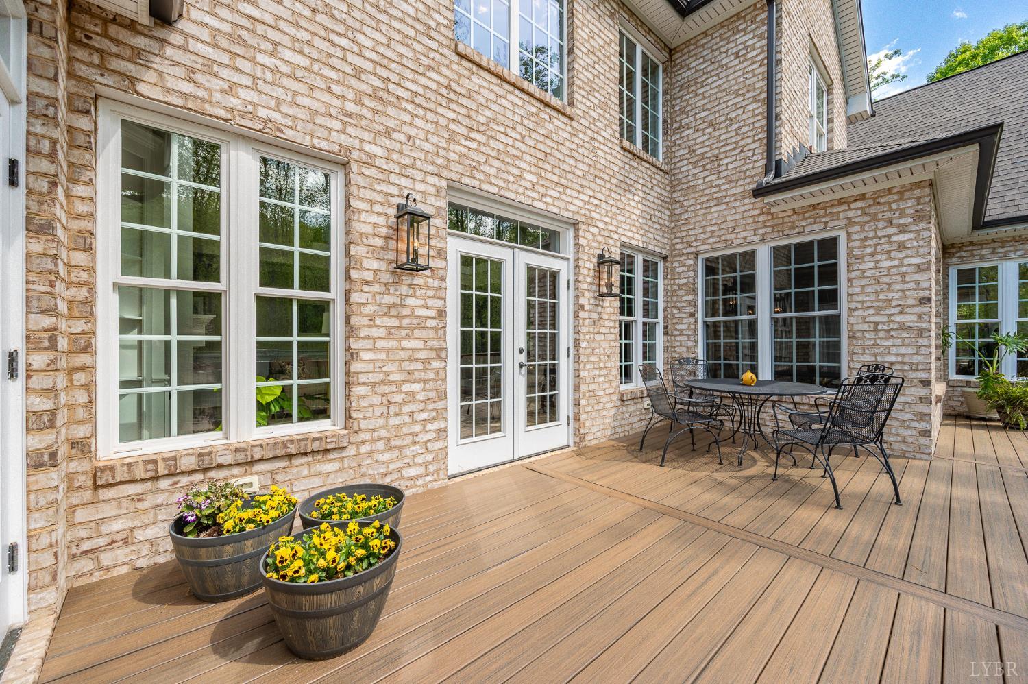 1009 Val Ter Court