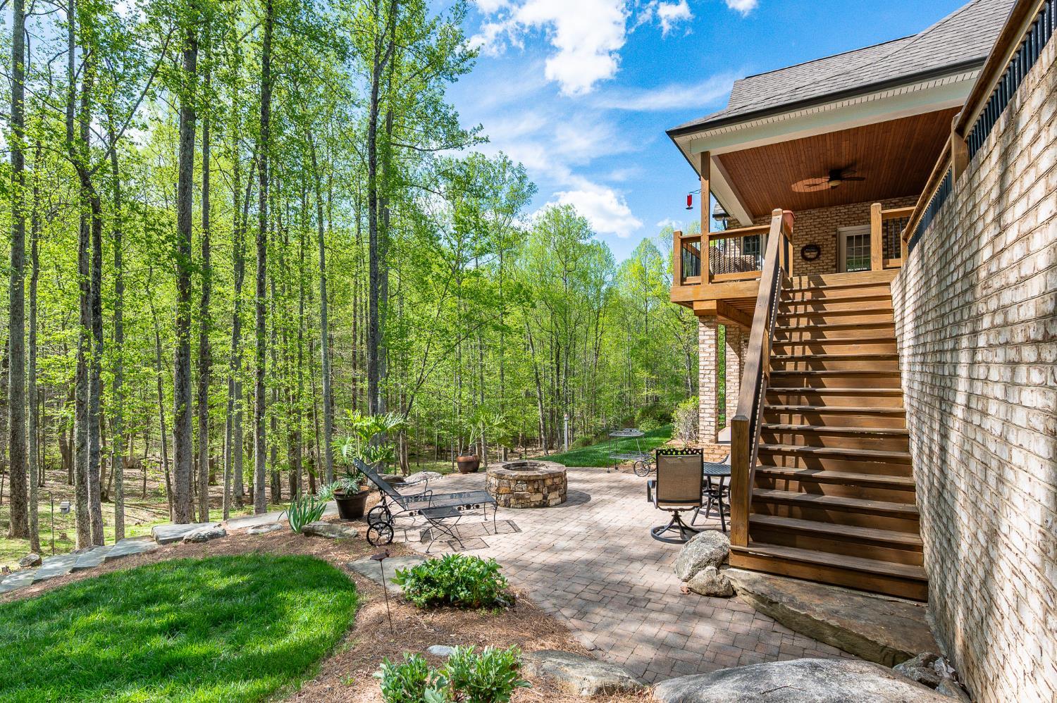 1009 Val Ter Court