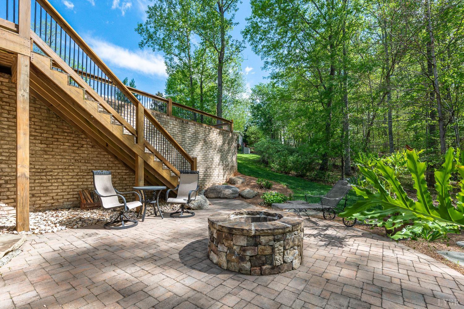 1009 Val Ter Court