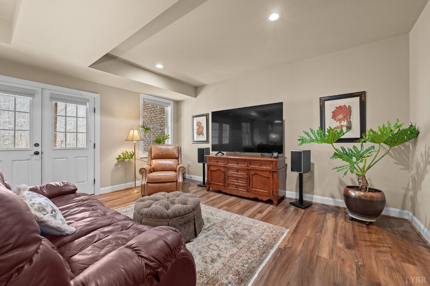1009 Val Ter Court