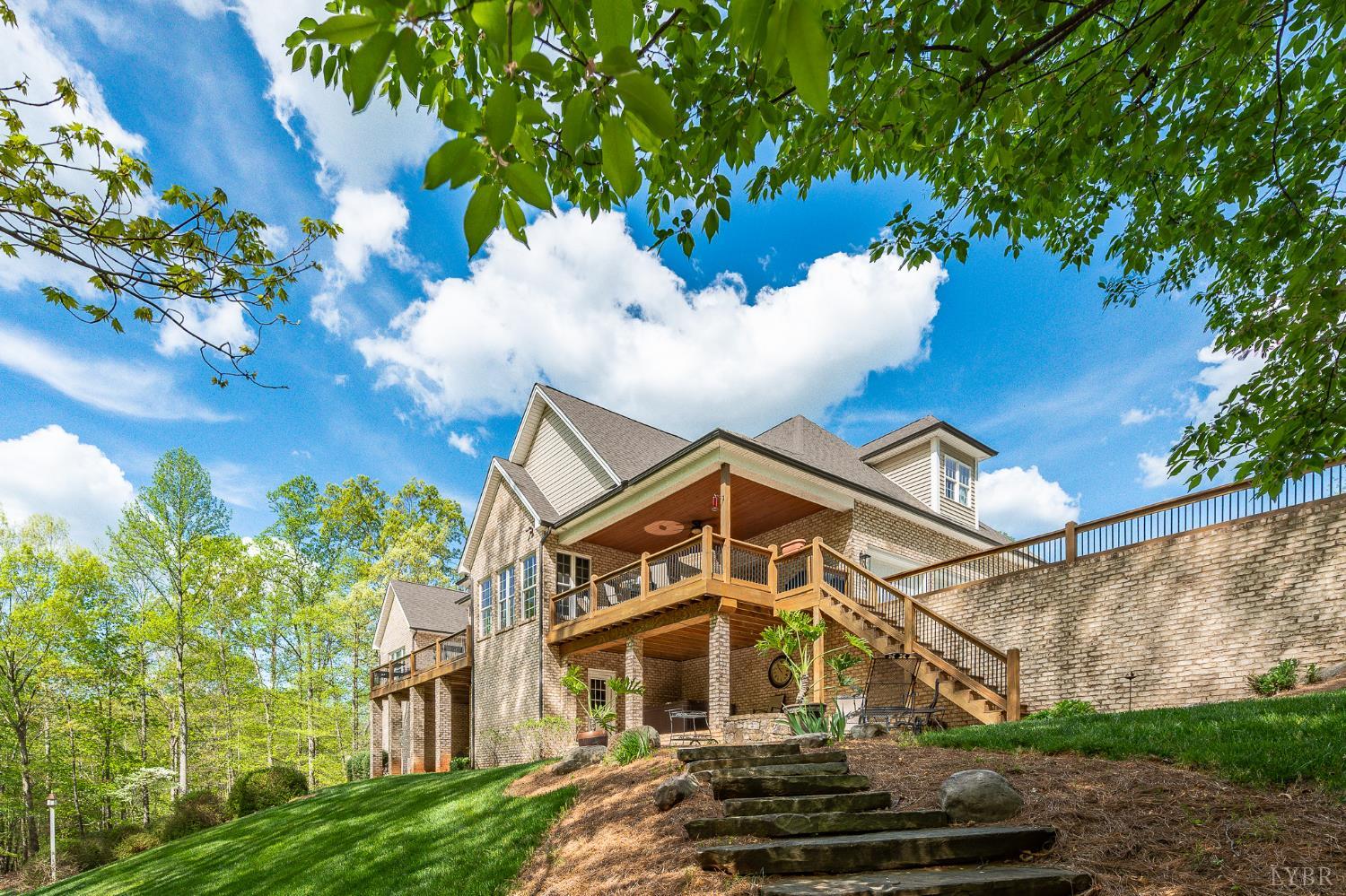 1009 Val Ter Court