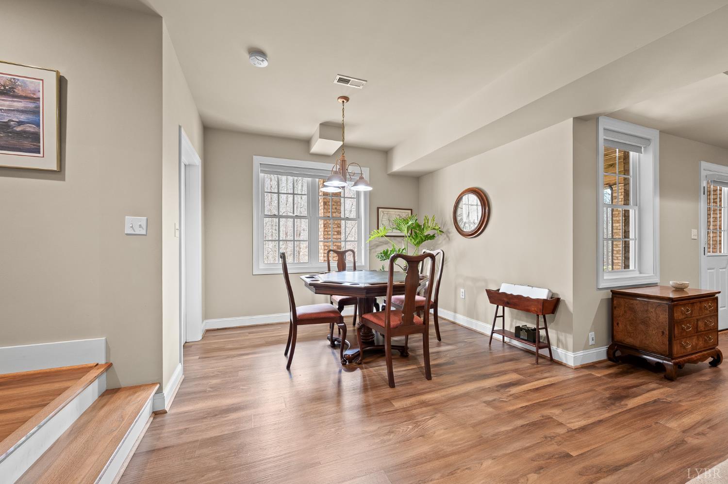 1009 Val Ter Court
