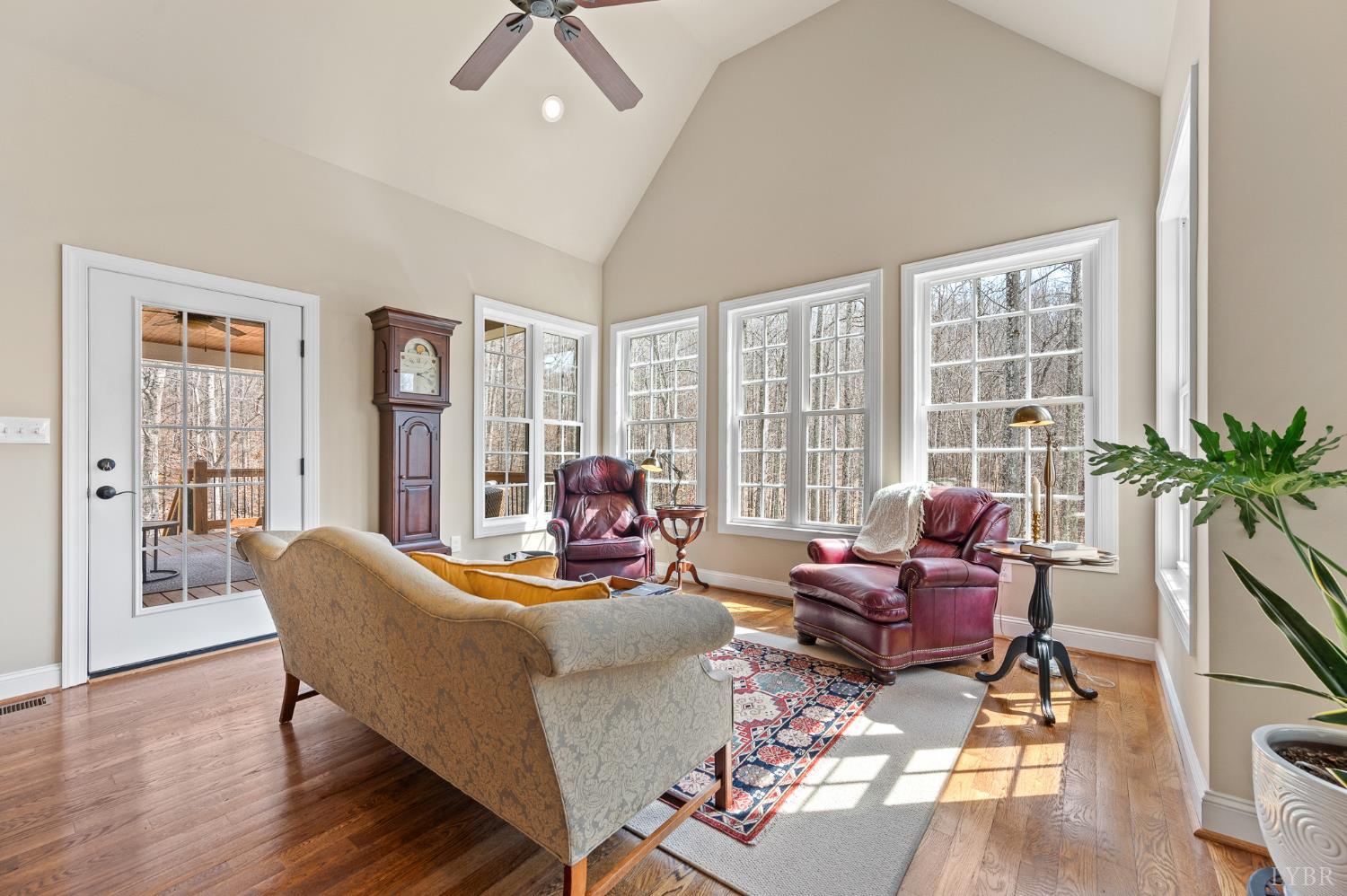 1009 Val Ter Court