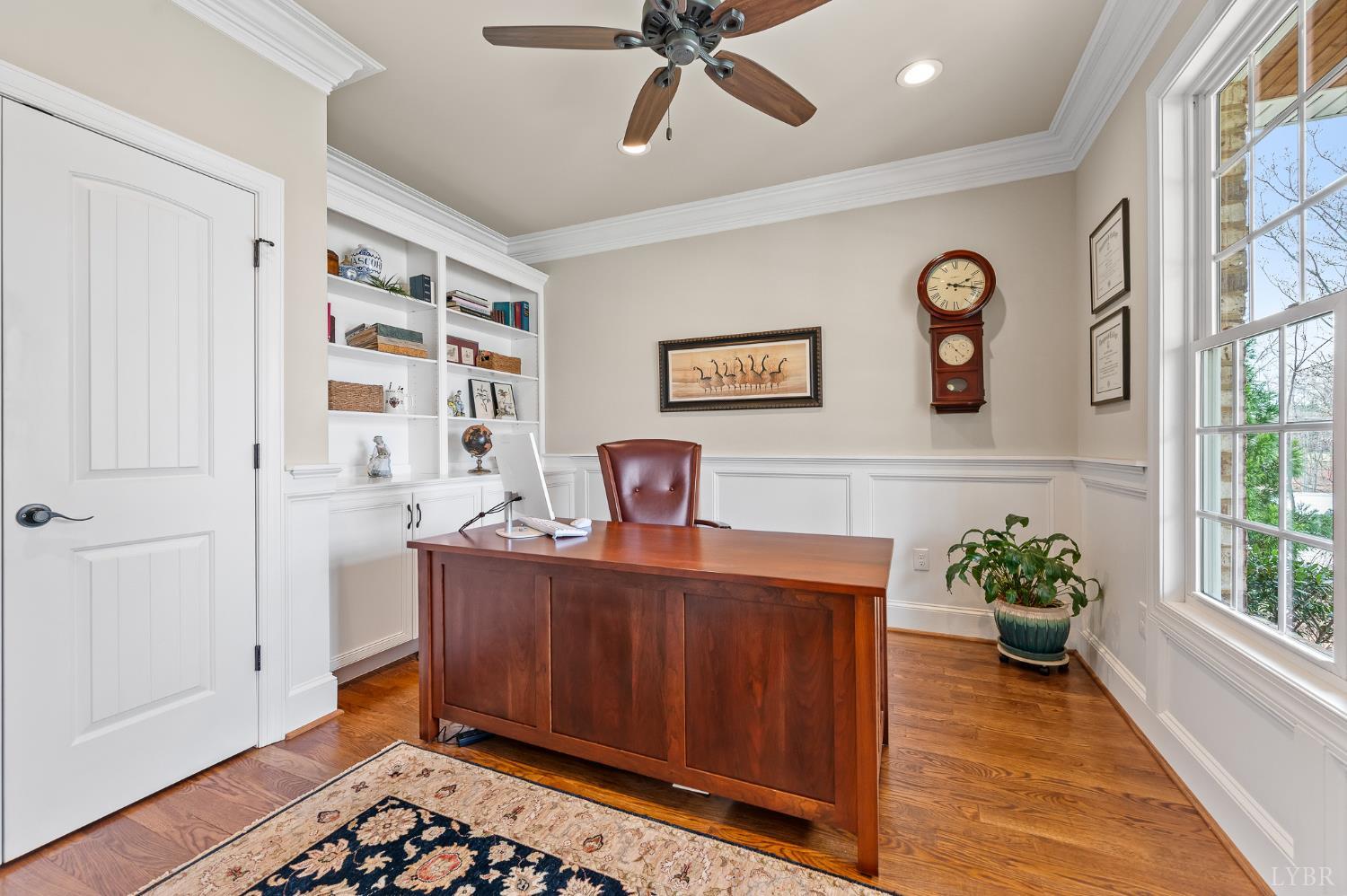 1009 Val Ter Court