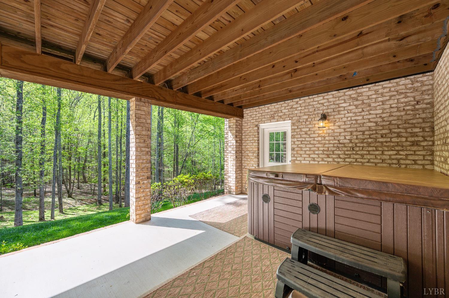 1009 Val Ter Court