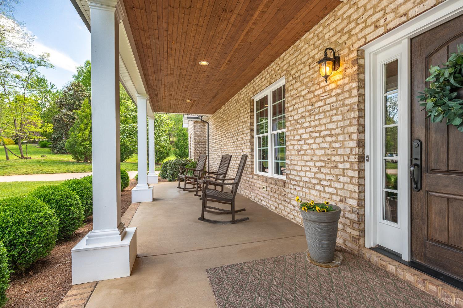 1009 Val Ter Court