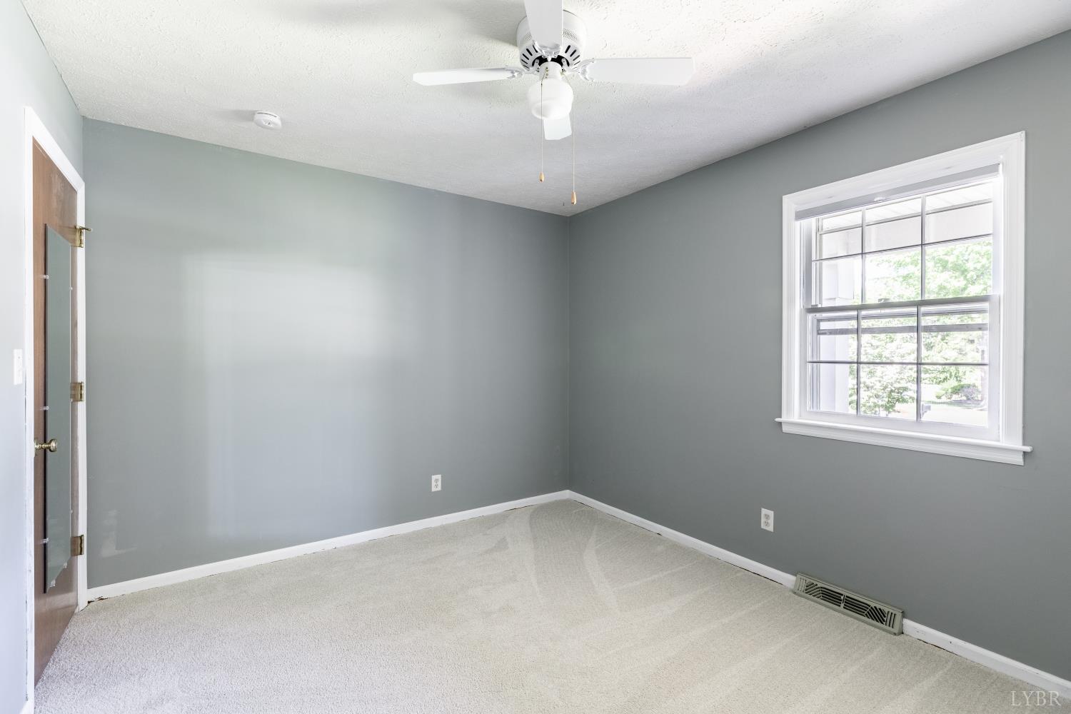 1121 Moreview Drive