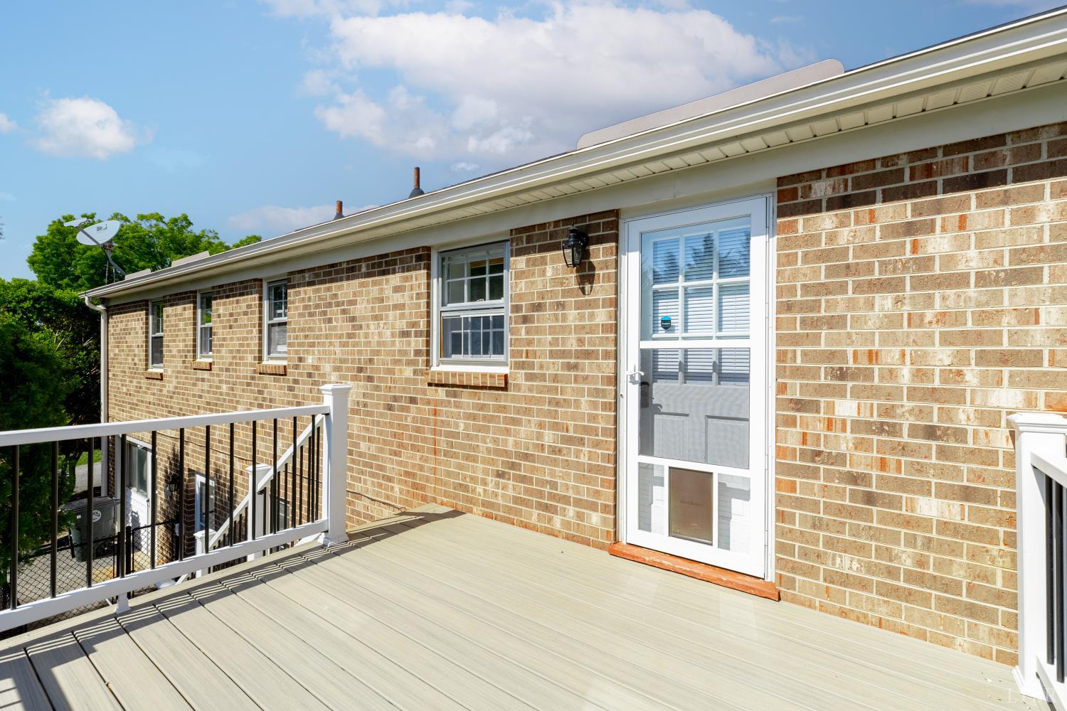1121 Moreview Drive