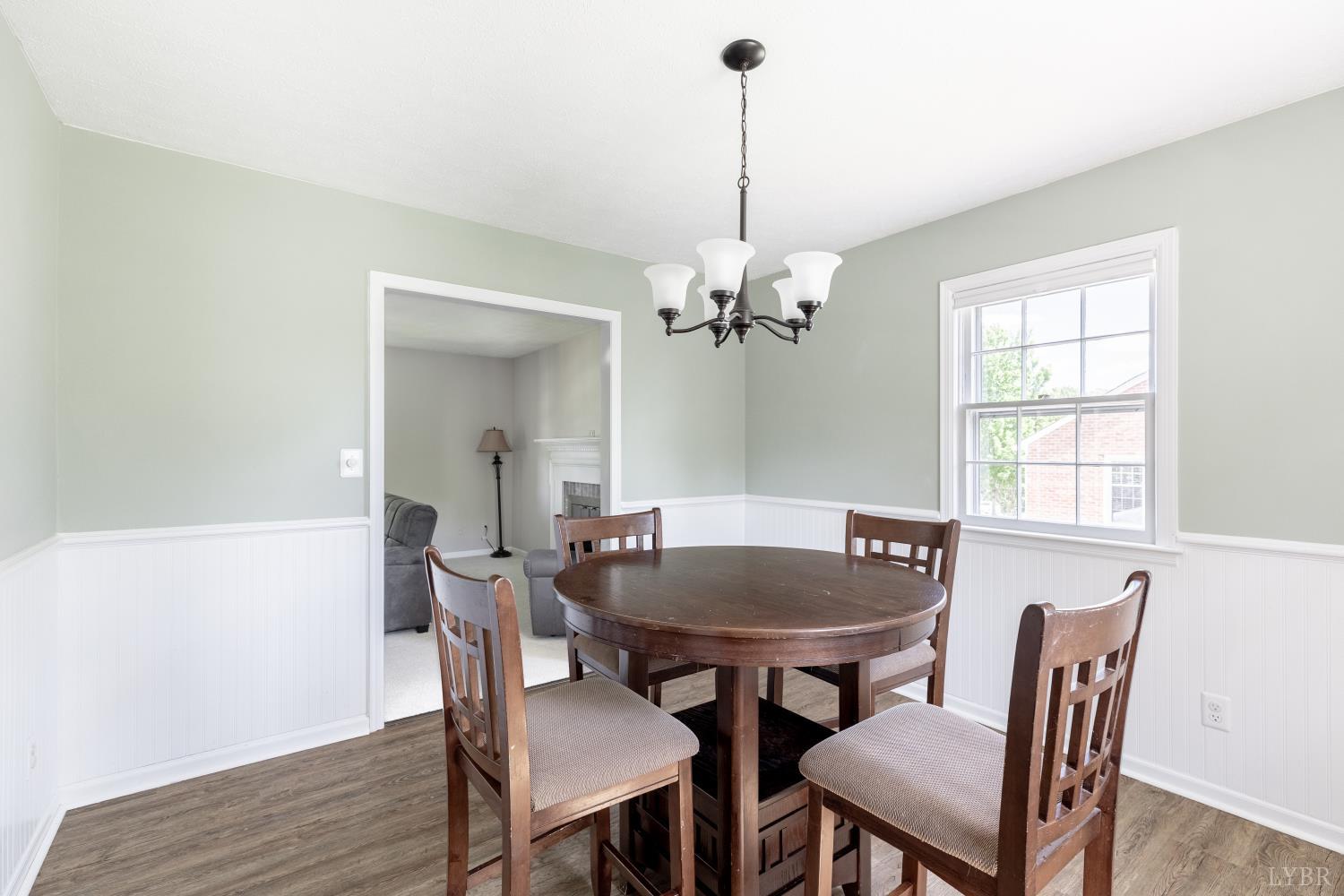 1121 Moreview Drive