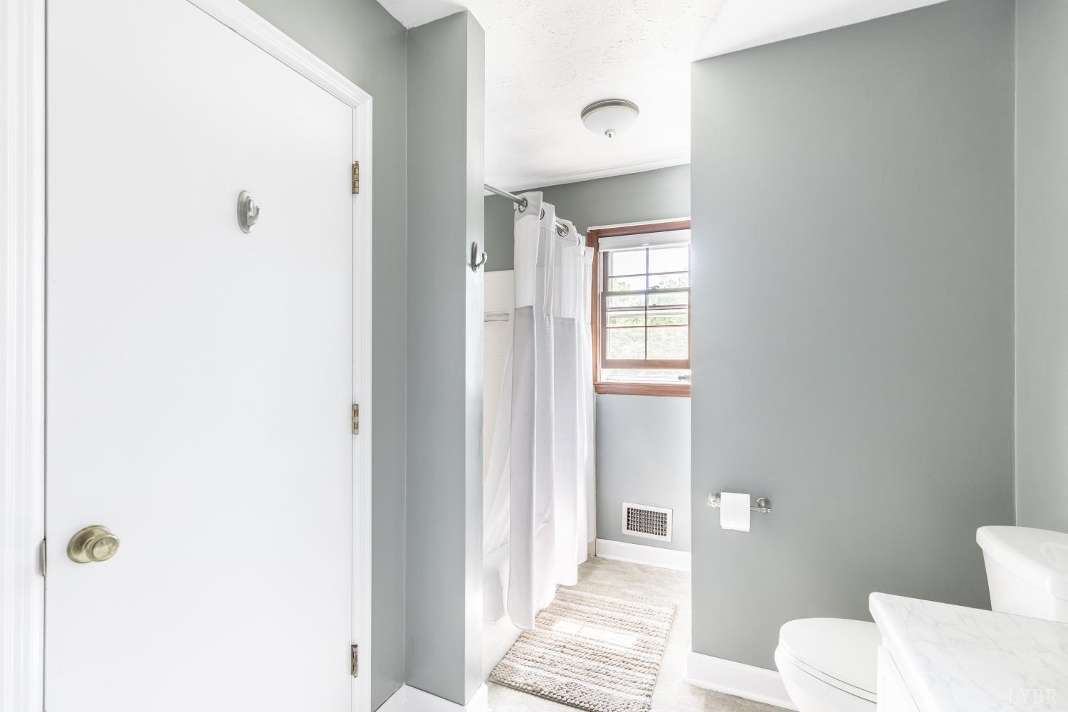 1121 Moreview Drive