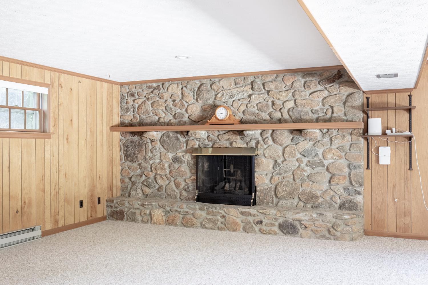 1121 Moreview Drive