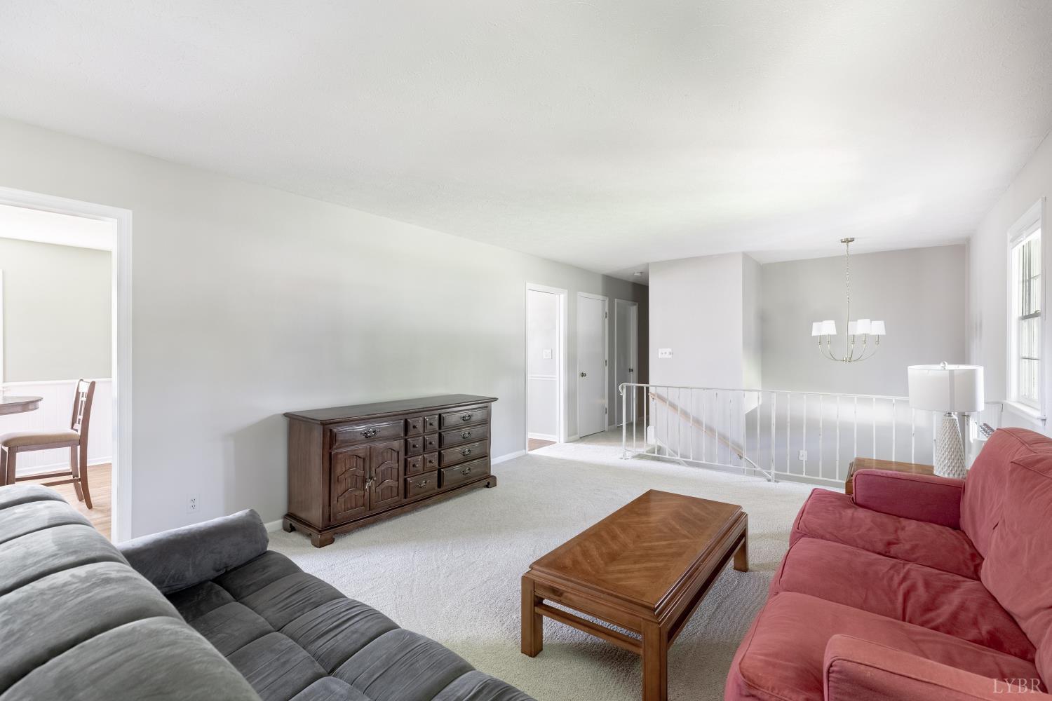 1121 Moreview Drive