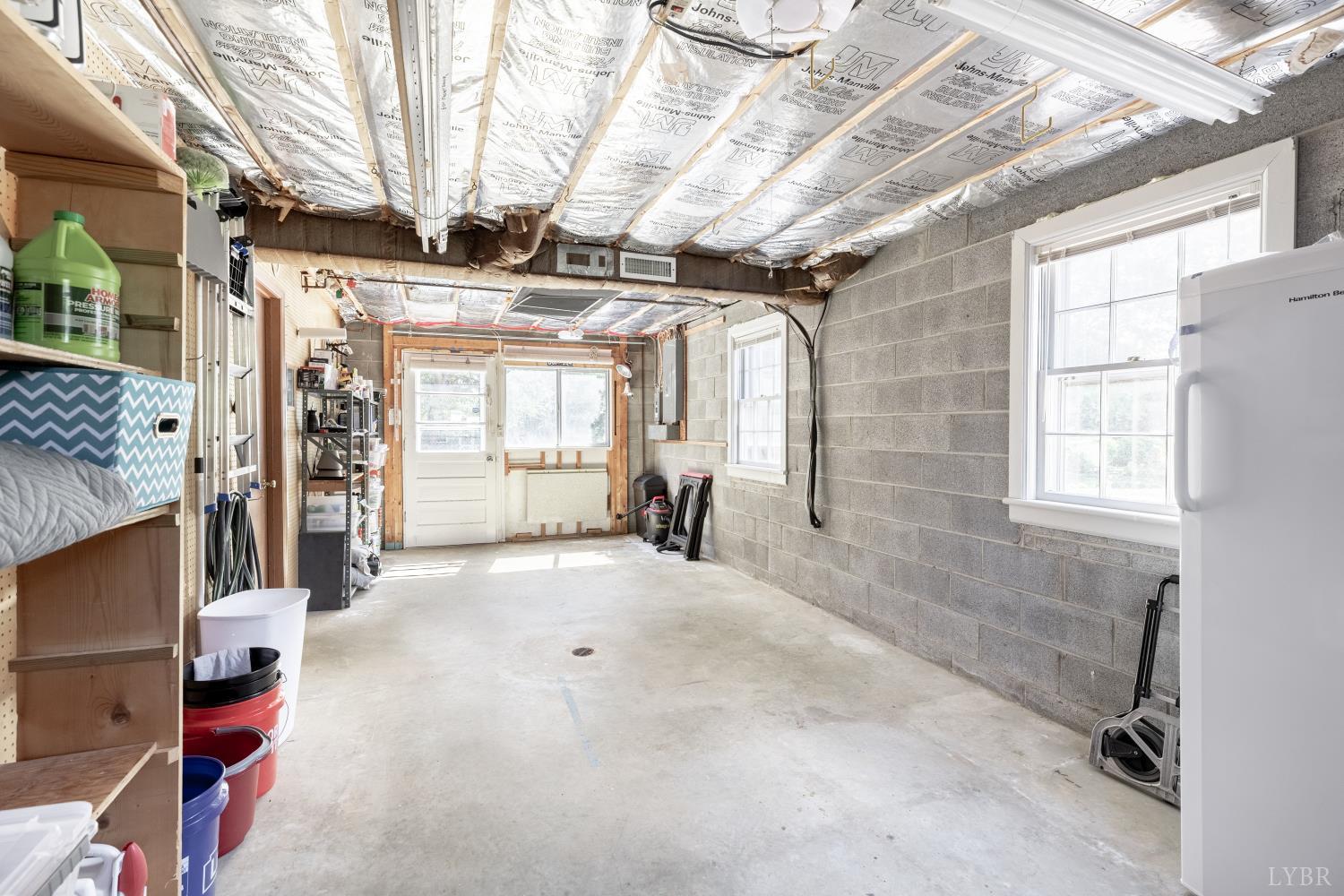 1121 Moreview Drive