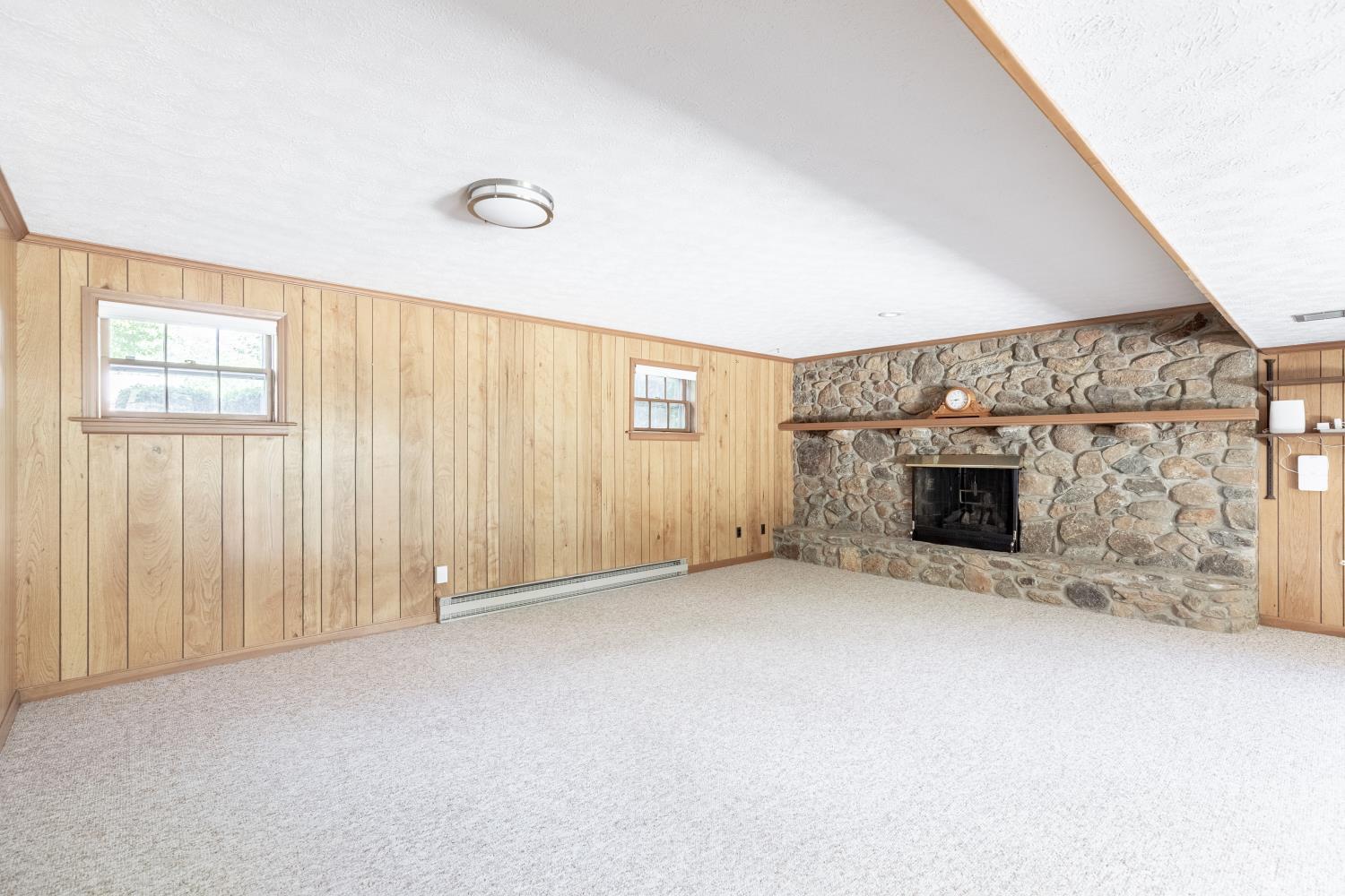 1121 Moreview Drive