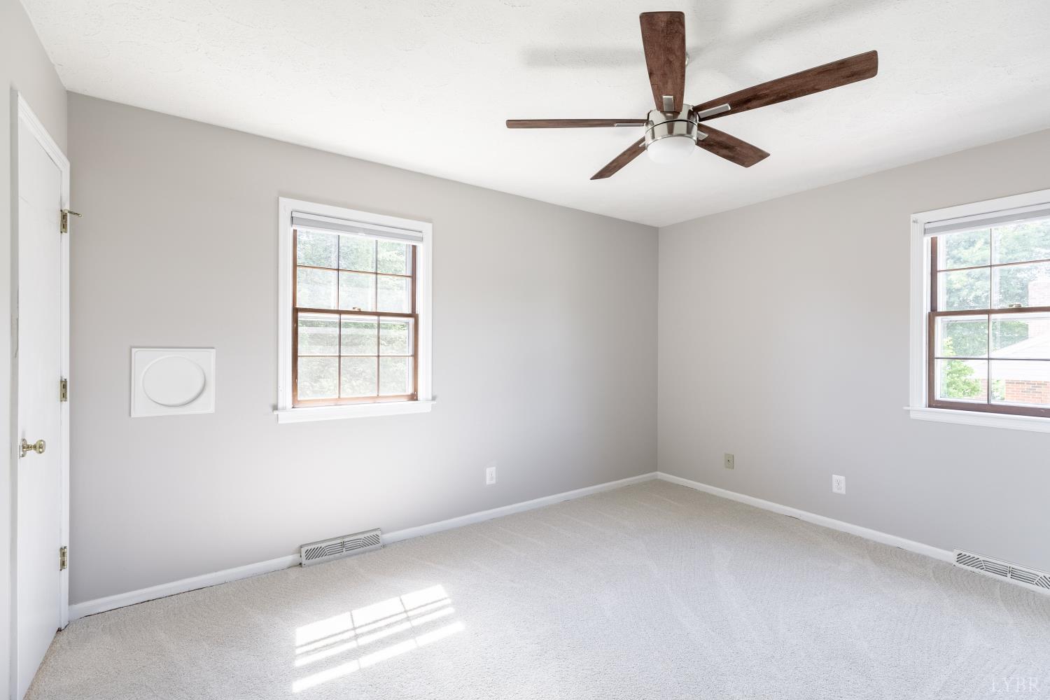 1121 Moreview Drive