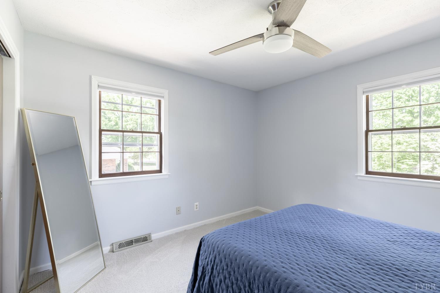 1121 Moreview Drive