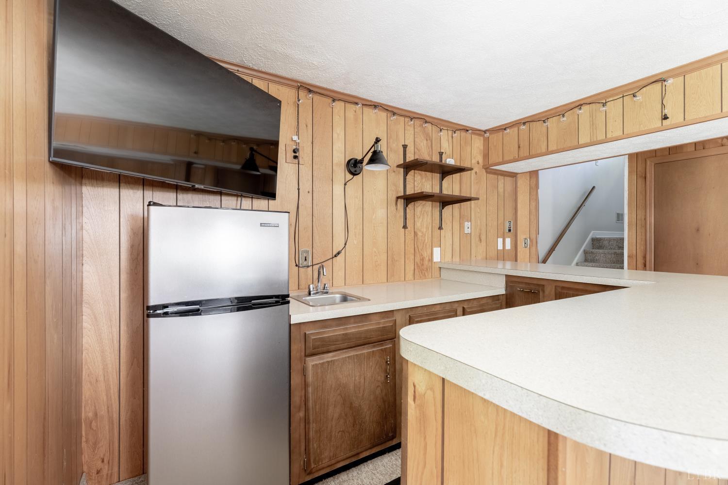 1121 Moreview Drive