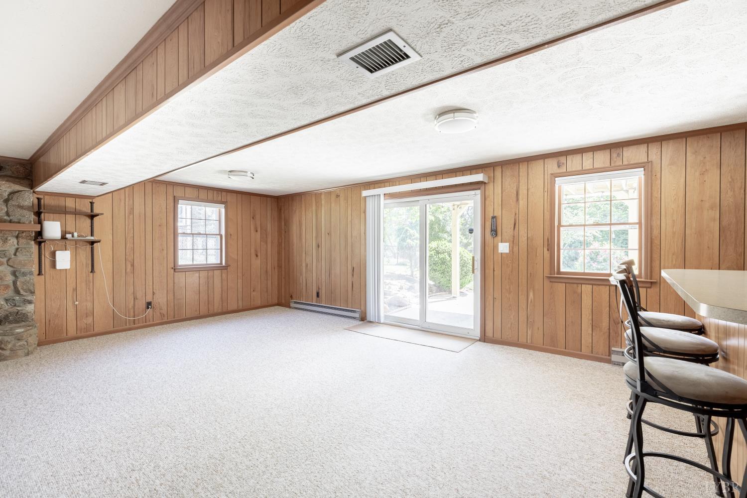 1121 Moreview Drive
