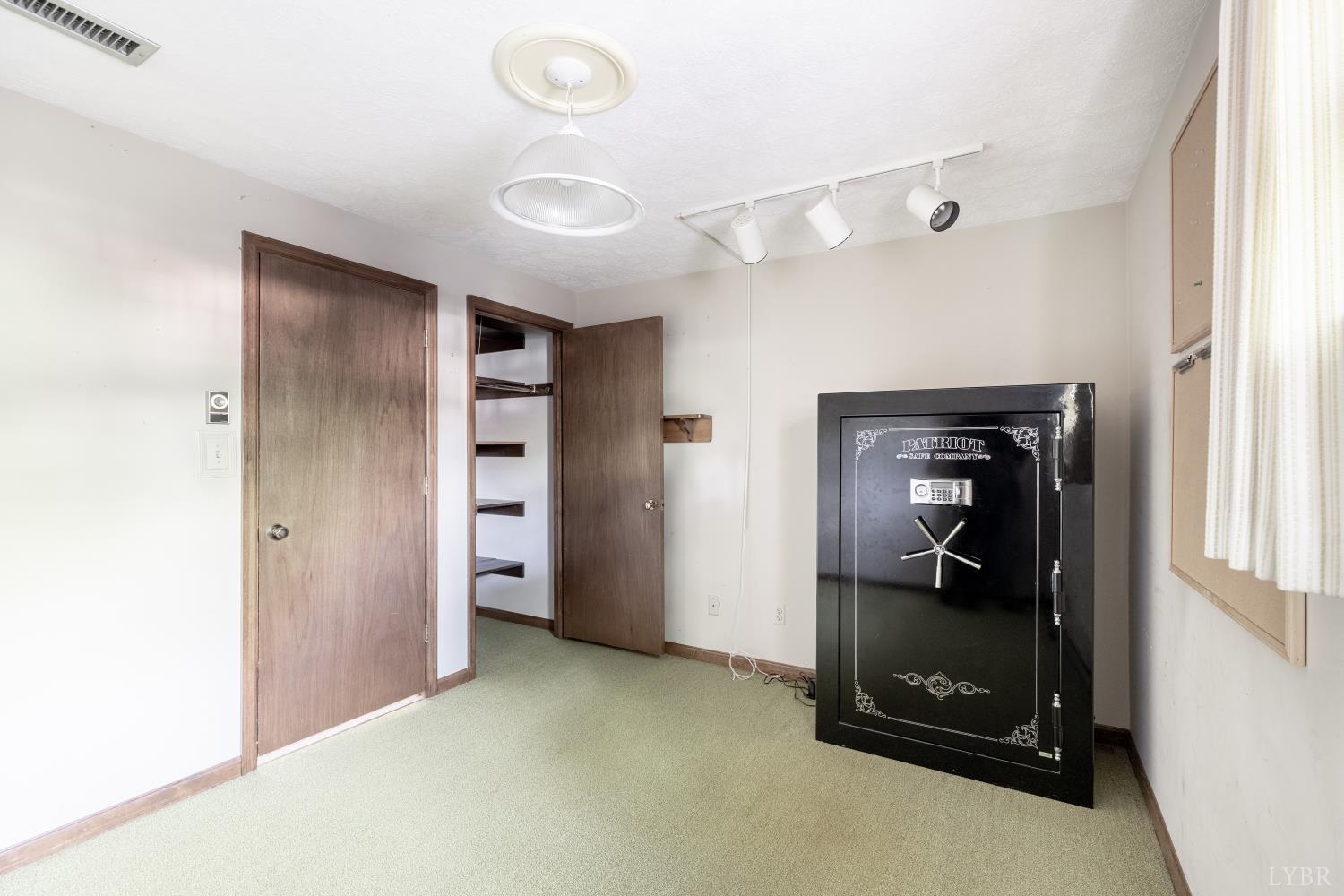 1121 Moreview Drive