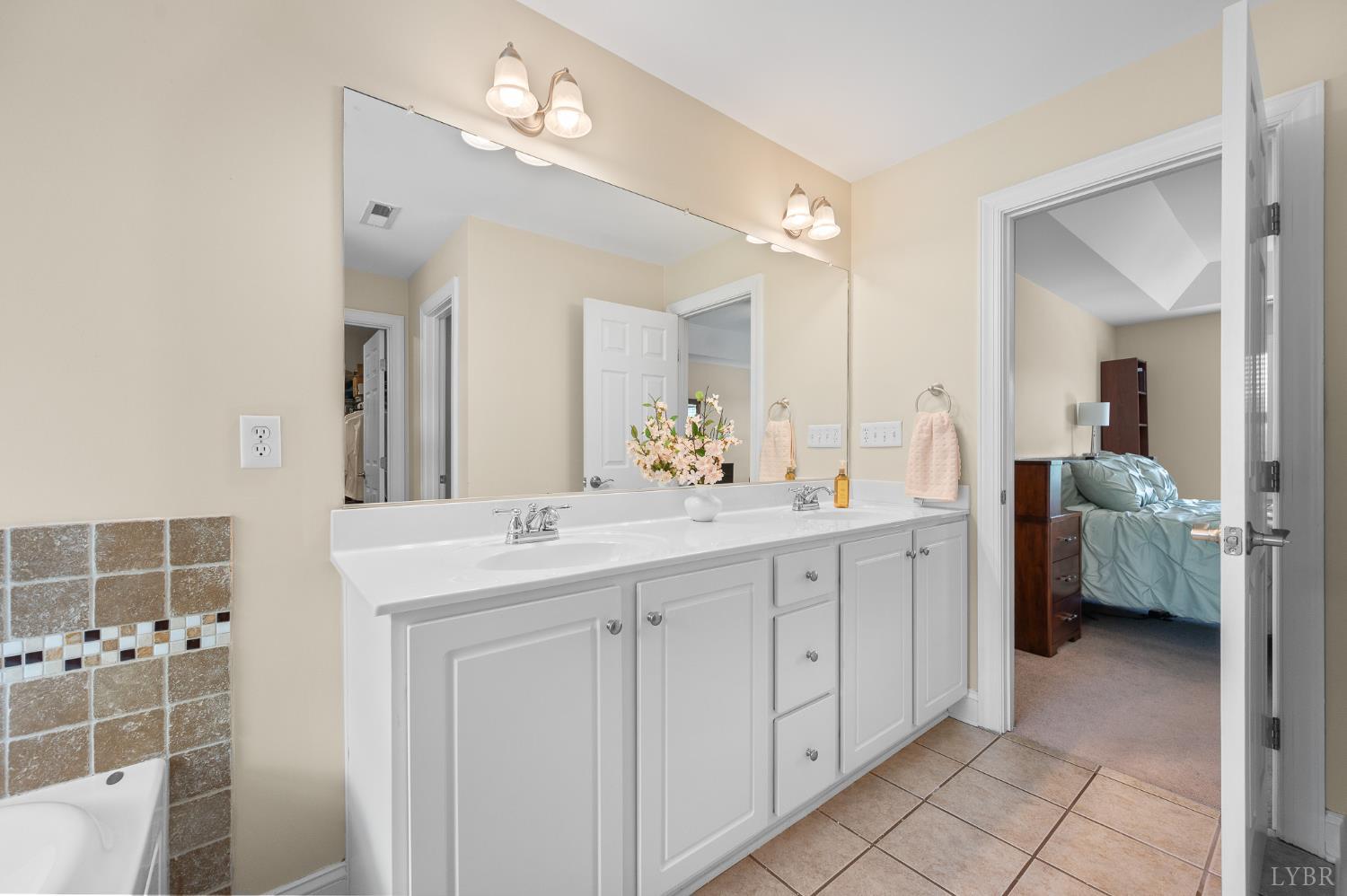 1075 Hooper Woods Drive