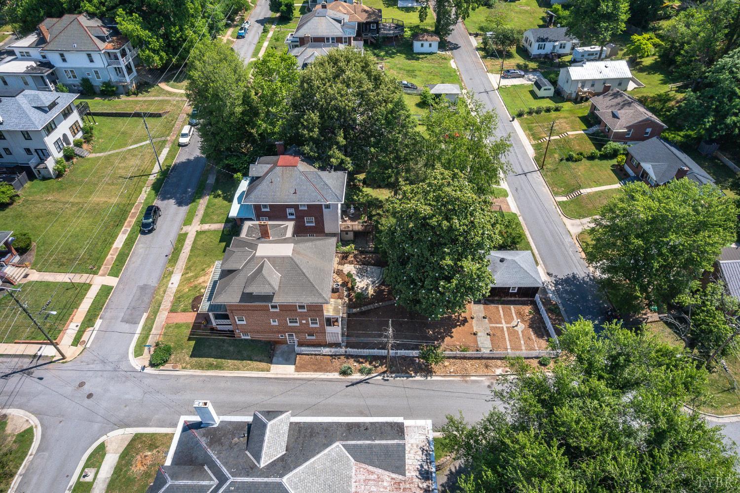 240 Warwick Lane