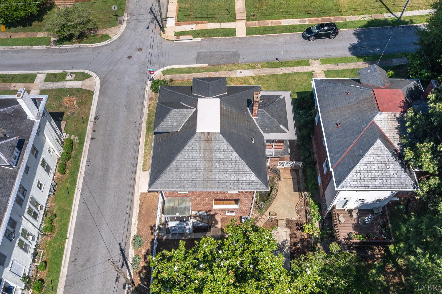 240 Warwick Lane