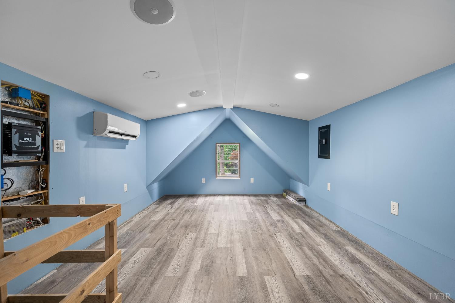 3004 Ravenwood Drive